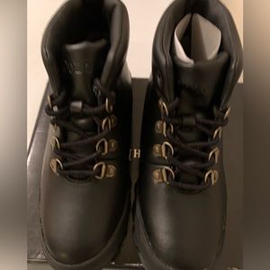 Nice and sturdy Polo boots!